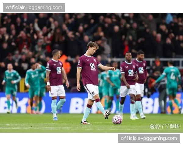 诺丁汉森林主场3胜6平7负，主场战绩不佳加剧保级压力